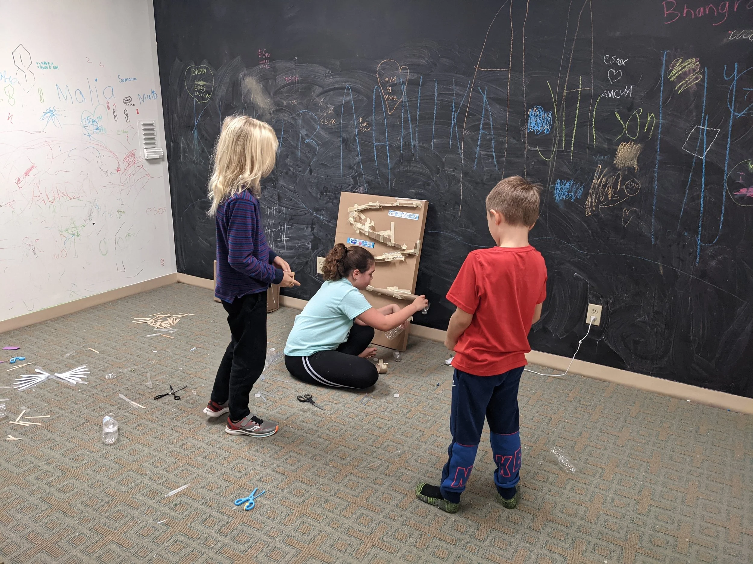 Students at school in Columbus, OH working at project-based learning school